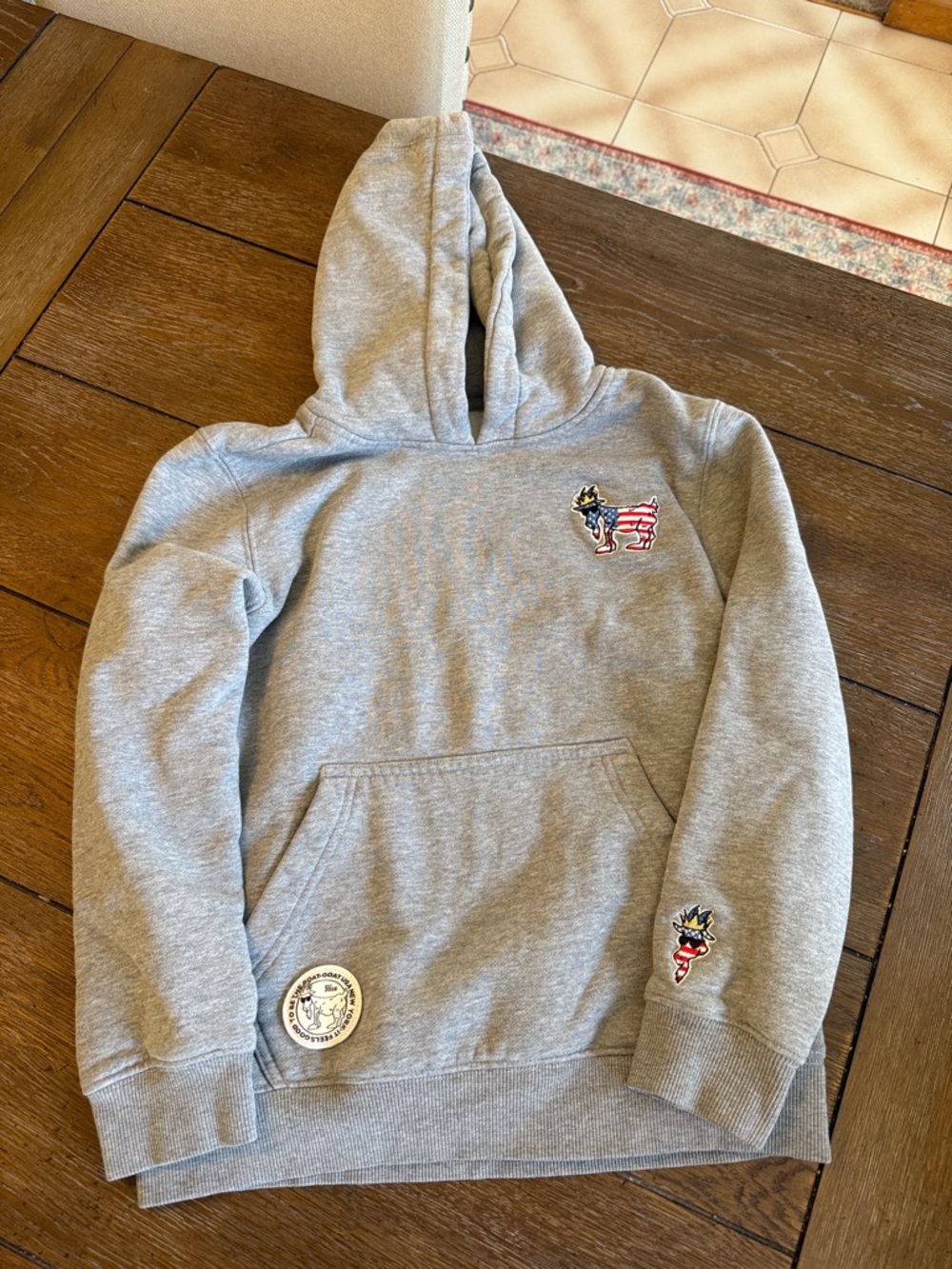 Youth L GOAT Gray Hooded Sweatshirt with Flag Patch